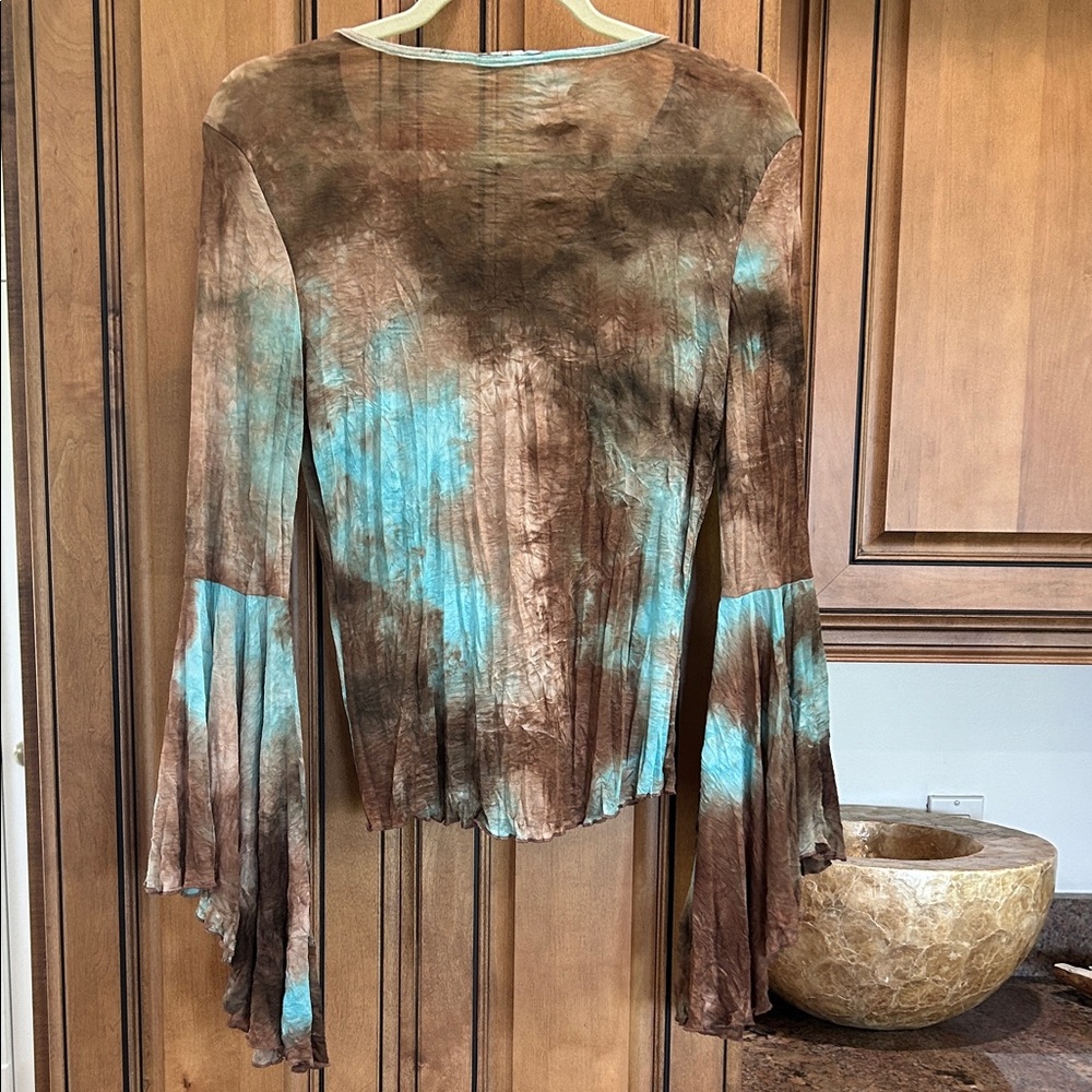 Sans Souci Brown and Blue Tie-Dye Blouse - Picture 6 of 6